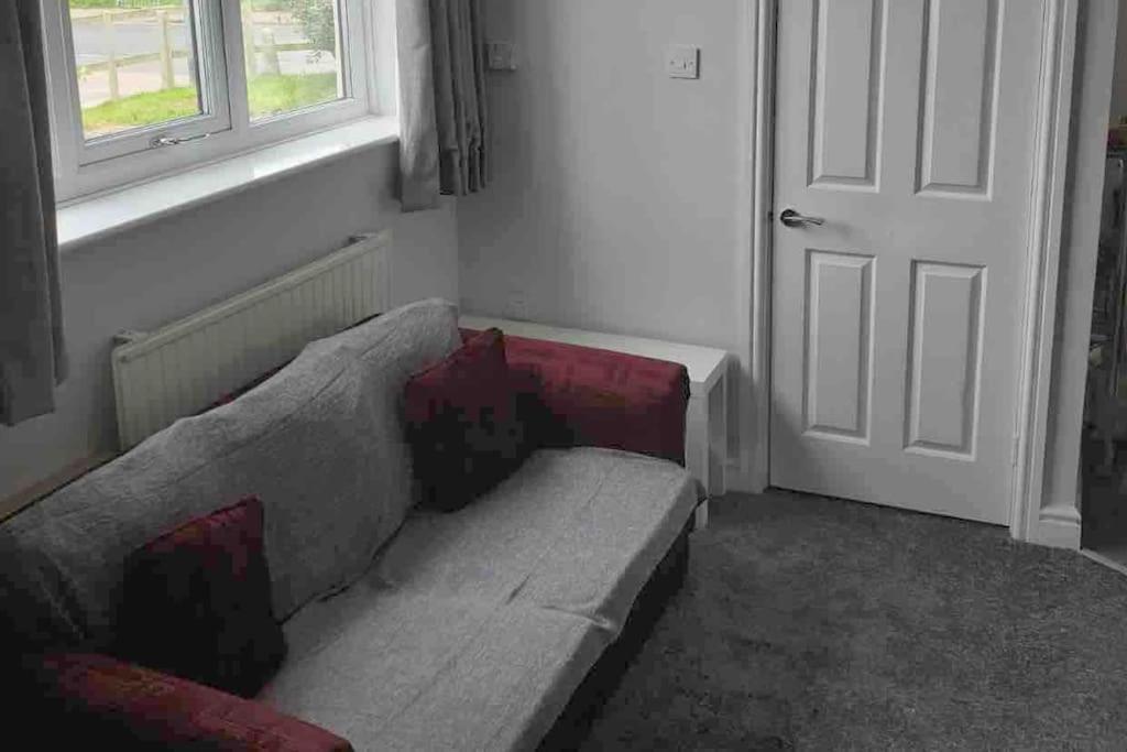 Tiny One Bedroom House *